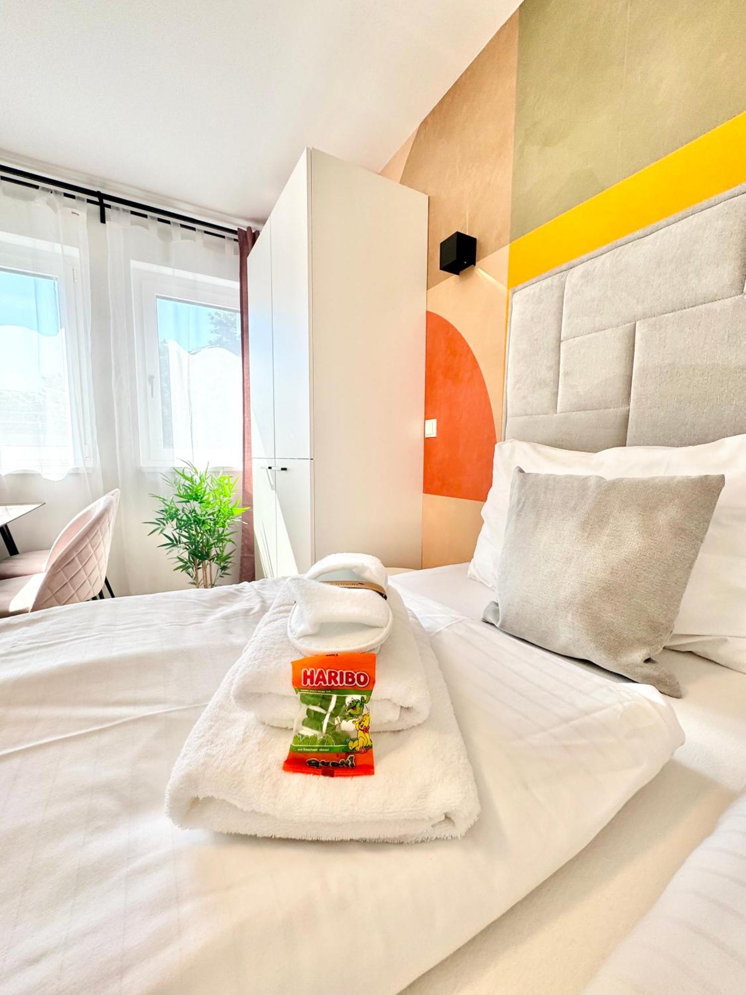 Stylische Wohnung Mit Balkon Виена Екстериор снимка